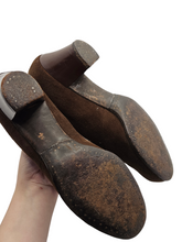 Load image into Gallery viewer, 1940s Dark Brown CC41 Suede Bow Shoes
