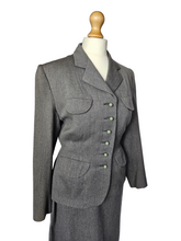 Load image into Gallery viewer, 1940s Classic Wartime Grey Suit With Round Buttons
