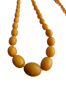 1940s Dark Orange Olive Bead Galalith Necklace