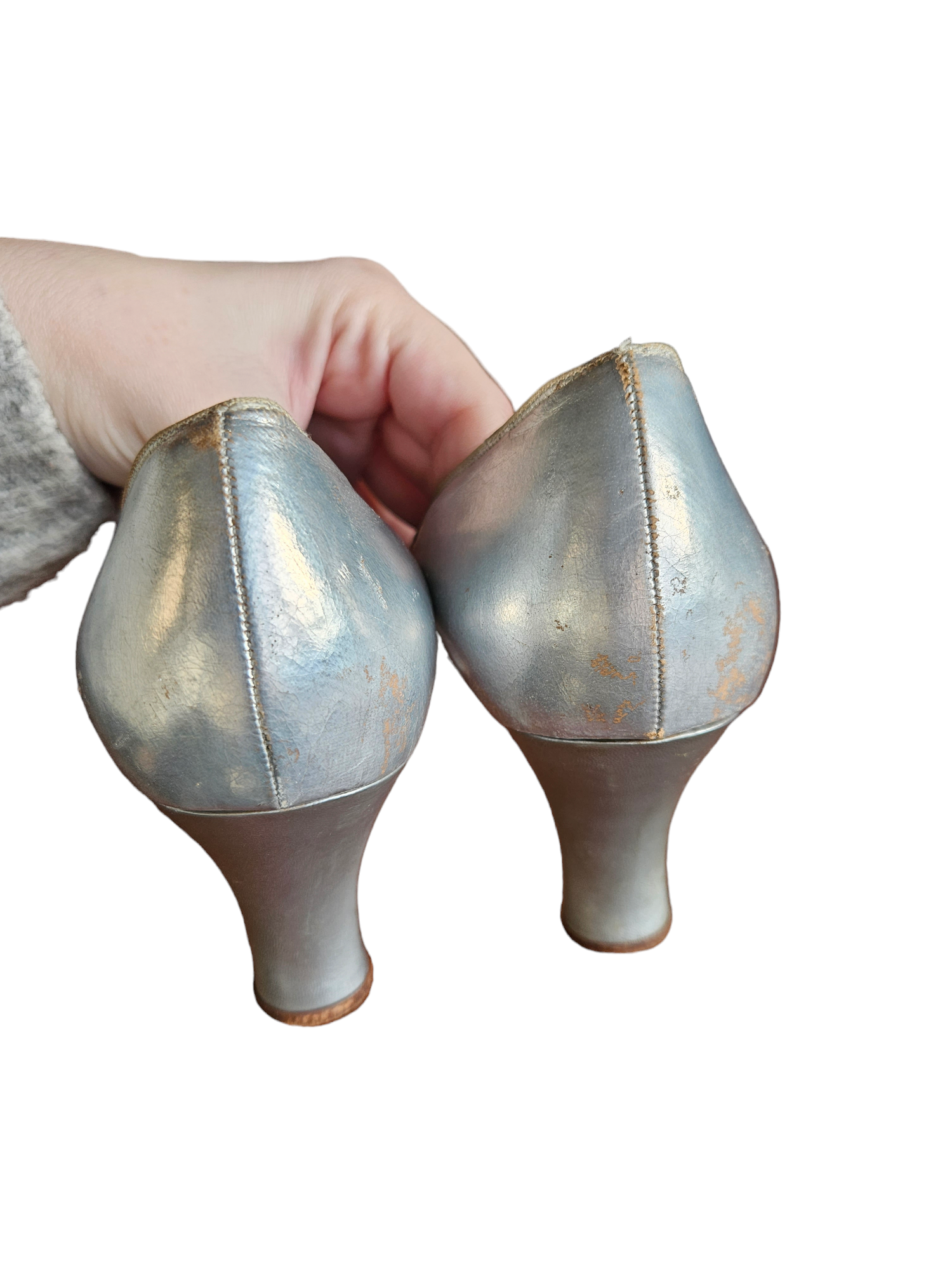 Silver 1920s shoes shop