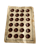 Load image into Gallery viewer, 1940s Deadstock Carded Dark Brown Buttons
