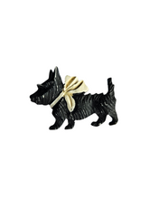 Load image into Gallery viewer, 1940s Carved Dog Brooch
