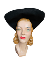 Load image into Gallery viewer, 1940s Black and Red Felt Tilt Hat
