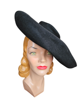 Load image into Gallery viewer, 1940s Black and Red Felt Tilt Hat

