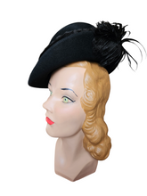 Load image into Gallery viewer, 1940s Black Felt Tilt Hat With Huge Feather
