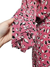 Load image into Gallery viewer, 1940s Pink, Black and White Leaf Print Crepe Dress
