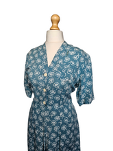 Load image into Gallery viewer, 1940s Teal and White Novelty Hat Print Dress
