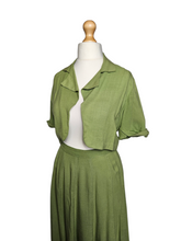 Load image into Gallery viewer, 1940s Dark Chartreuse Summer Suit

