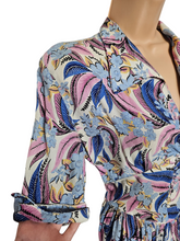 Load image into Gallery viewer, 1940s Blue Pink Leaf/Feather Crepe Dress
