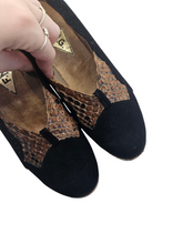 Load image into Gallery viewer, 1940s Black Suede and Brown Snakeskin Platform Court Shoes
