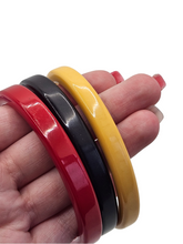 Load image into Gallery viewer, 1940s Red, Yellow and Black Bakelite Bangle Set
