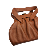 Load image into Gallery viewer, 1940s Cinnnamon Leather Bag Deadstock and Note
