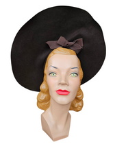 Load image into Gallery viewer, 1940s Huge Brown Halo Hat With Small Bow
