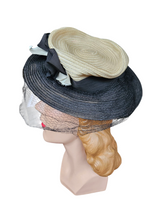 Load image into Gallery viewer, 1940s Black and Cream Straw/Raffia Tilt Hat
