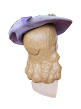Load image into Gallery viewer, 1940s Lilac Straw/Raffia Hat With Flowers
