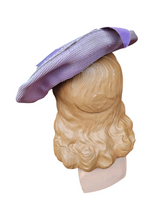 Load image into Gallery viewer, 1940s Lilac Straw/Raffia Hat With Flowers
