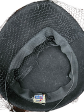 Load image into Gallery viewer, 1940s Black New York Creation Hat With Green Feathers
