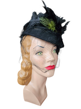 Load image into Gallery viewer, 1940s Black New York Creation Hat With Green Feathers
