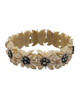 Load image into Gallery viewer, 1940s Stretchy Edelweiss Bracelet
