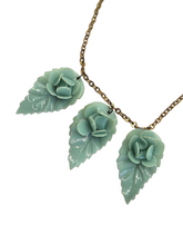 Load image into Gallery viewer, 1940s Duck Egg Blue Celluloid Flower Necklace
