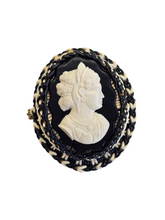 Load image into Gallery viewer, 1940s Chunky Thick Make Do and Mend Wirework Brooch
