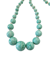 Load image into Gallery viewer, 1930s Deco Green Peking Glass Necklace
