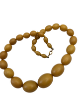 Load image into Gallery viewer, 1940s Chunky Galalith Necklace
