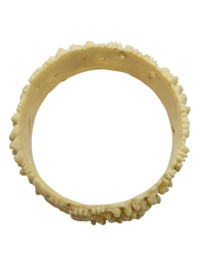 1940s Cream Celluloid Flower Bangle