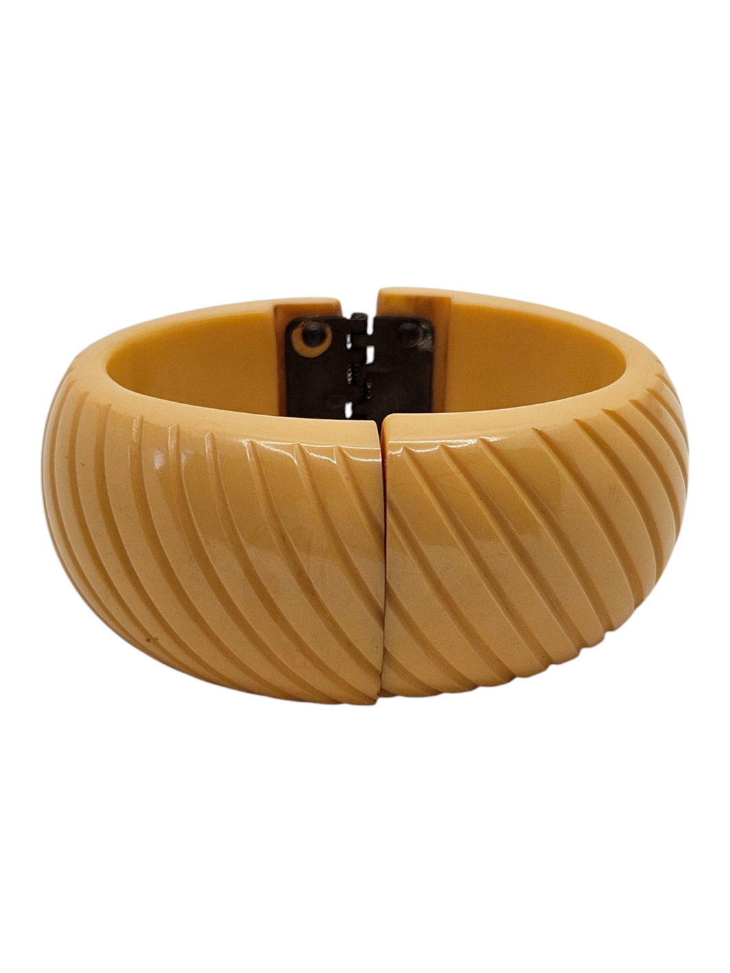 1940s Creamed Corn Chunky Bakelite Clamper Bangle