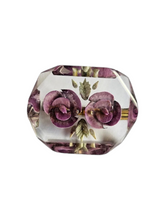 Load image into Gallery viewer, 1940s Lilac Flower Reverse Carved Lucite Brooch
