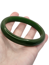 Load image into Gallery viewer, 1940s Dark Green Bakelite Bangle
