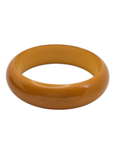 Load image into Gallery viewer, 1940s Egg Yolk Bakelite Bangle
