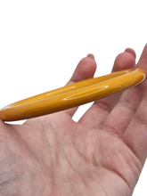 Load image into Gallery viewer, 1940s Golden Yellow Bakelite Bangle
