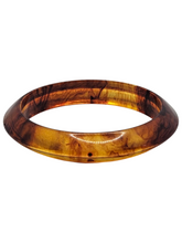 Load image into Gallery viewer, 1940s Inky Root Beer Bakelite Saucer Bangle
