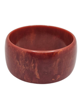 Load image into Gallery viewer, 1940s Paprika Red Marbled Chunky Bakelite Bangle
