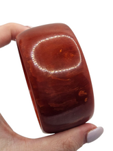 Load image into Gallery viewer, 1940s Paprika Red Marbled Chunky Bakelite Bangle
