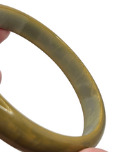 Load image into Gallery viewer, 1940s Pear Green Marbled Bakelite Bangle
