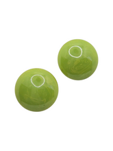 Load image into Gallery viewer, 1940s/1950s French Apple Green Bakelite Clip Earrings
