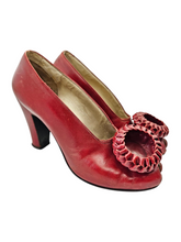 Load image into Gallery viewer, 1940s Rare Lipstick Red Court Shoes With Leather Pom Pom
