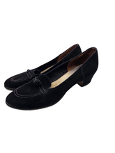 Load image into Gallery viewer, 1940s Navy Blue Suede Knot Loafer Shoes

