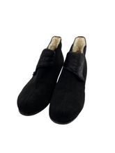 Load image into Gallery viewer, 1940s Black Fur and Suede Fur Lined Boots
