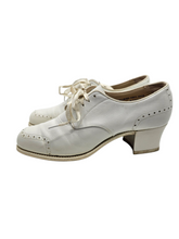 Load image into Gallery viewer, 1940s World War Two NNC Navy Nurse Corps Oxford Style White Leather Shoes
