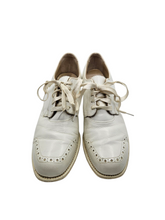 Load image into Gallery viewer, 1940s World War Two NNC Navy Nurse Corps Oxford Style White Leather Shoes

