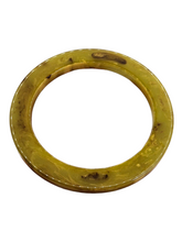 Load image into Gallery viewer, 1940s Chartreuse Green and Brown Flat Cut Marbled Bakelite Bangle
