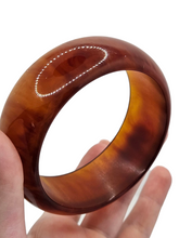 Load image into Gallery viewer, 1940s Chunky Iced Tea Bakelite Bangle
