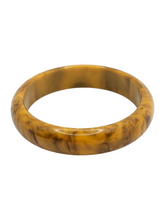 Load image into Gallery viewer, 1940s Banana Bread Marbled Bakelite Bangle
