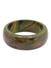 Load image into Gallery viewer, 1940s MEGA Orange and Green Marbled Chunky Bangle
