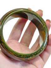 Load image into Gallery viewer, 1940s MEGA Orange and Green Marbled Chunky Bangle
