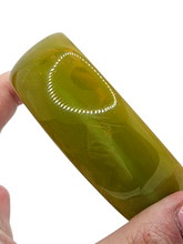 Load image into Gallery viewer, 1940s Chunky Apple Green Bakelite Bangle

