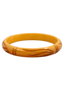 1940s Egg Yolk Carved Bakelite Bangle